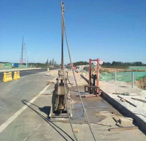 梁子湖公路高聚物注浆加固