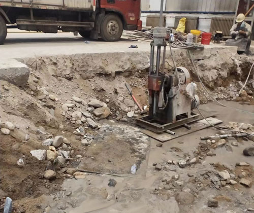 梁子湖公路下沉压浆